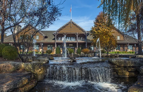 The Keeter Center is an award-winning lodge, restaurant and hospitality venue located on the campus of College of the Ozarks.